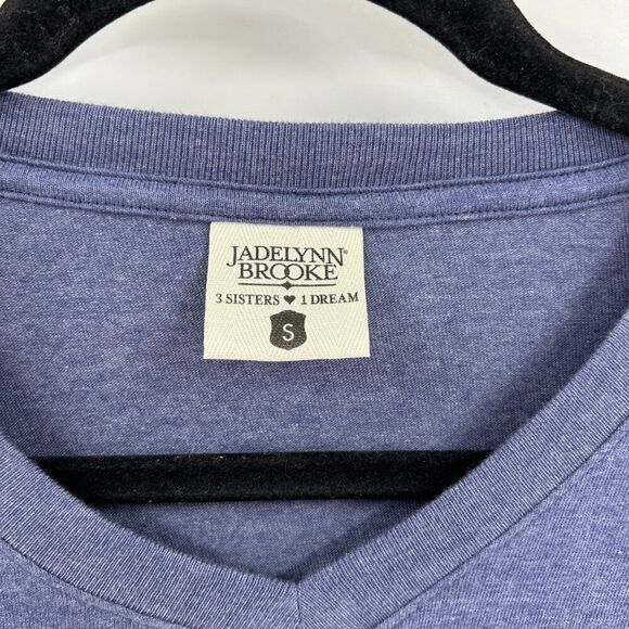 Jadelynn Brooke We're Shopping Local Long Sleeve V Neck Shirt Size Small - Picture 5 of 7